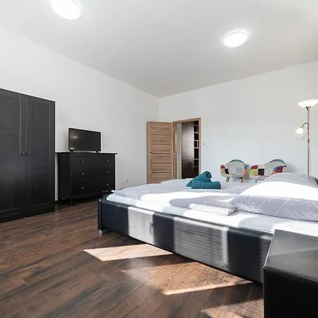 No8 Spacious Center Pozsony