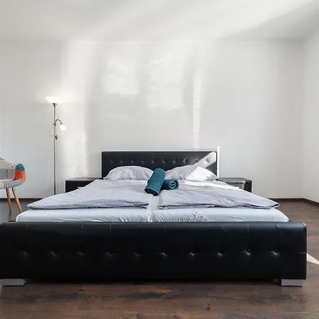 No8 Spacious Center *