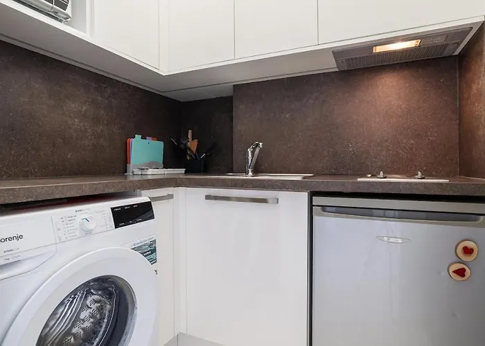 No8 Spacious Center Apartment Bratislava